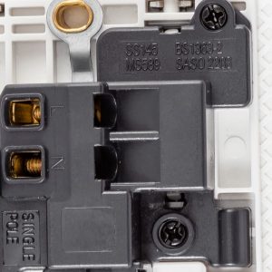 13 AMP Champagne Finish White Single Socket - Image 4